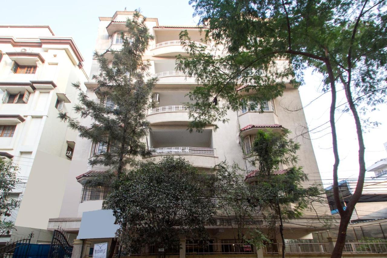 Vaccinated Staff - Oyo 11400 The Down Town Suites Haydarabad Dış mekan fotoğraf